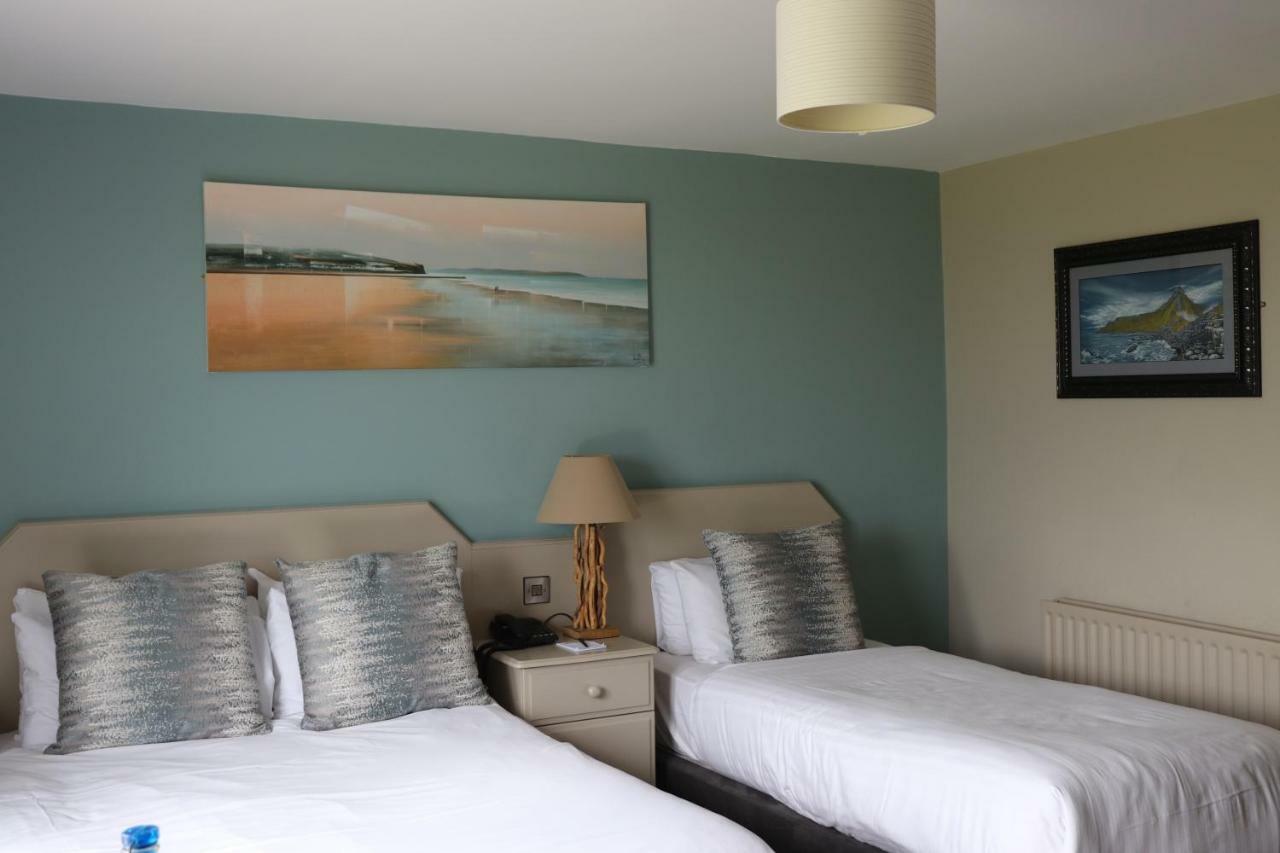 Causeway Hotel